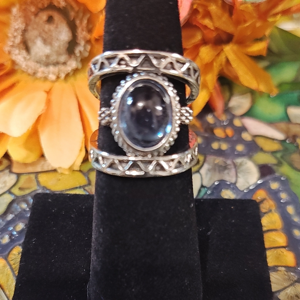 Silver and Blue Glass Stone Fashion Ring - Size 6